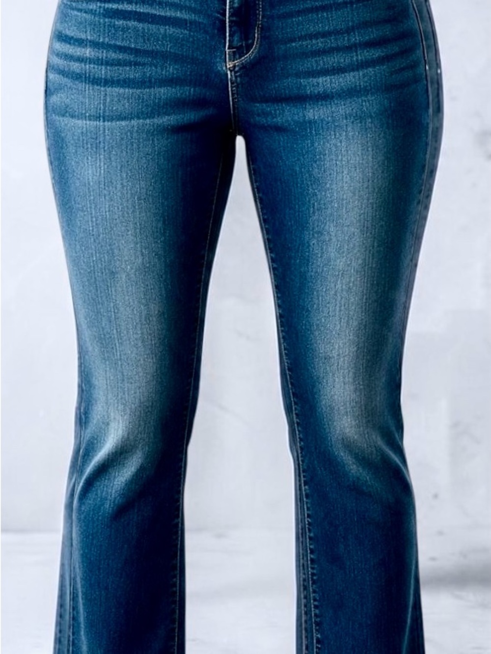 Levi’s Signature Gold Curvy Straight Jeans 12S